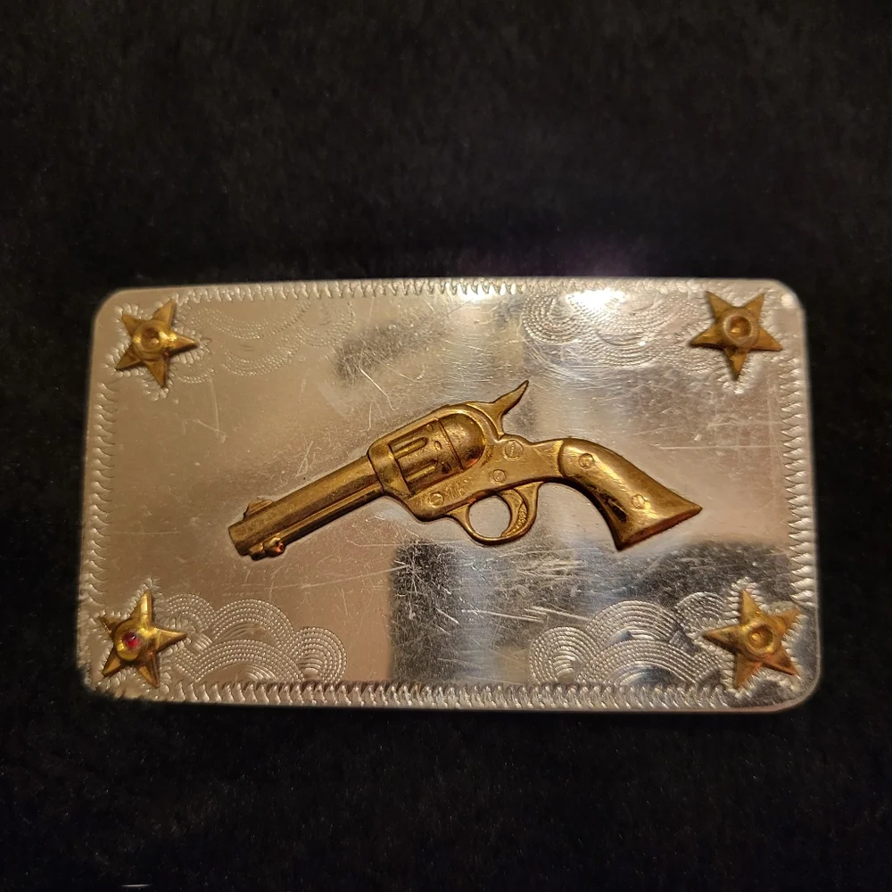 Revolver Belt Buckle - Picture 1 of 2